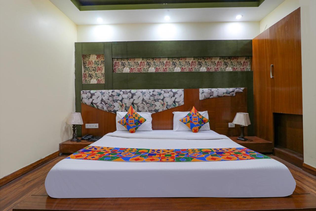 Staybook Hotel Aira New Delhi Railway Station Paharganj ภายนอก รูปภาพ