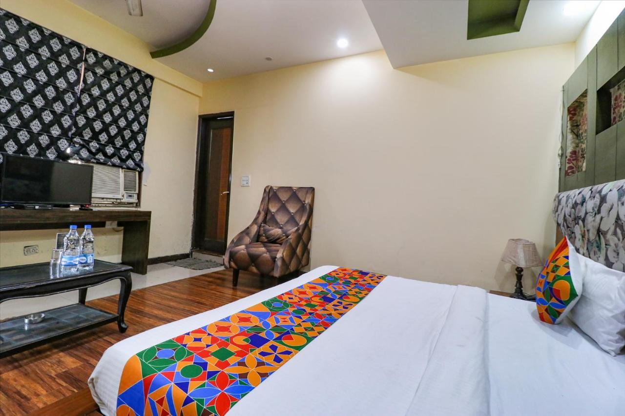 Staybook Hotel Aira New Delhi Railway Station Paharganj ภายนอก รูปภาพ
