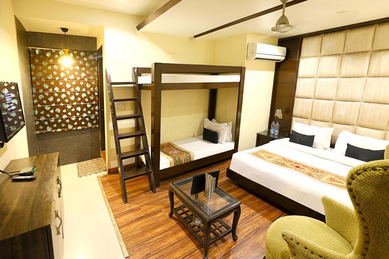 Staybook Hotel Aira New Delhi Railway Station Paharganj ภายนอก รูปภาพ