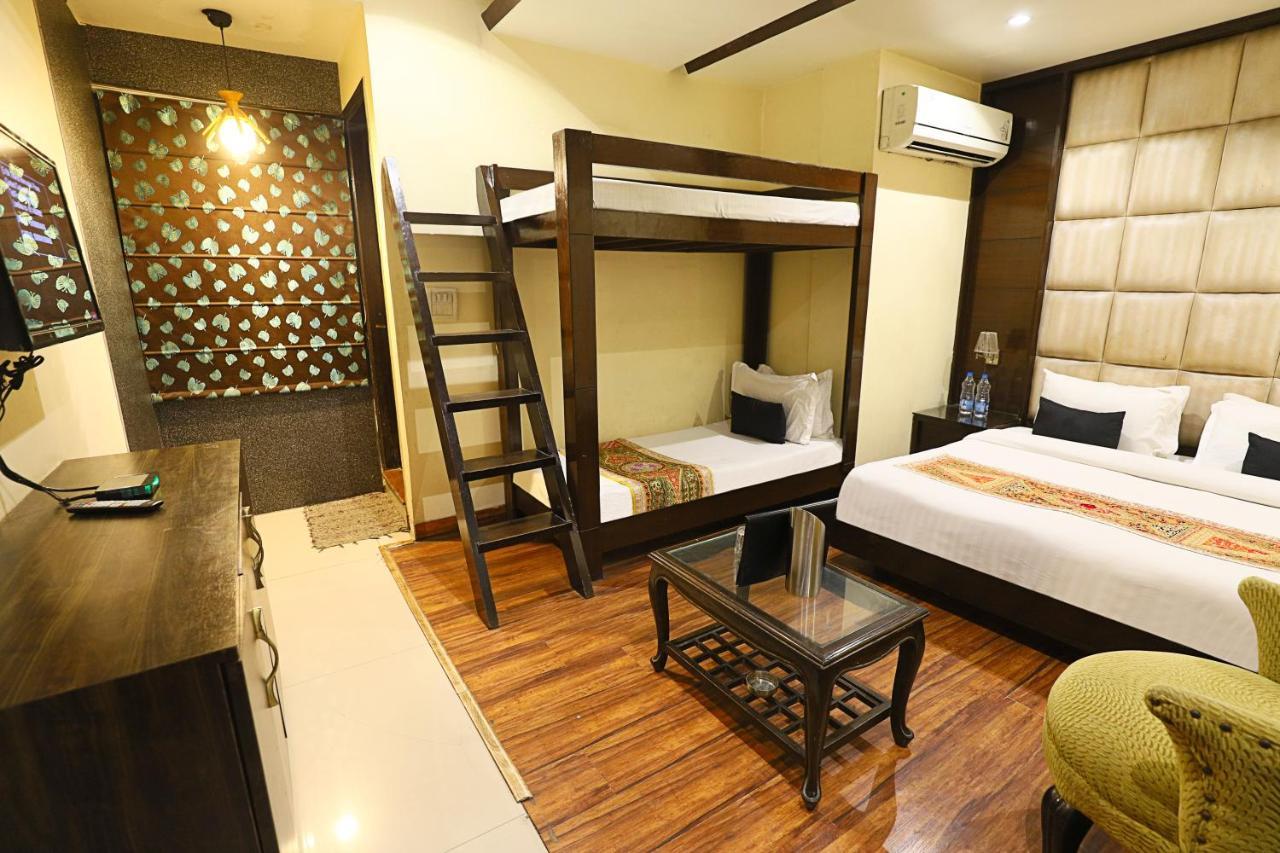 Staybook Hotel Aira New Delhi Railway Station Paharganj ภายนอก รูปภาพ