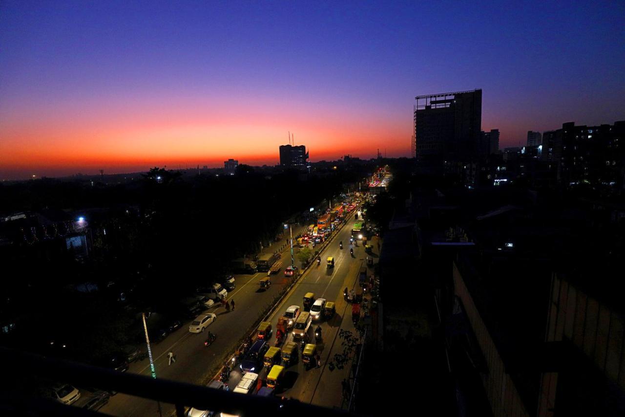 Staybook Hotel Aira New Delhi Railway Station Paharganj ภายนอก รูปภาพ