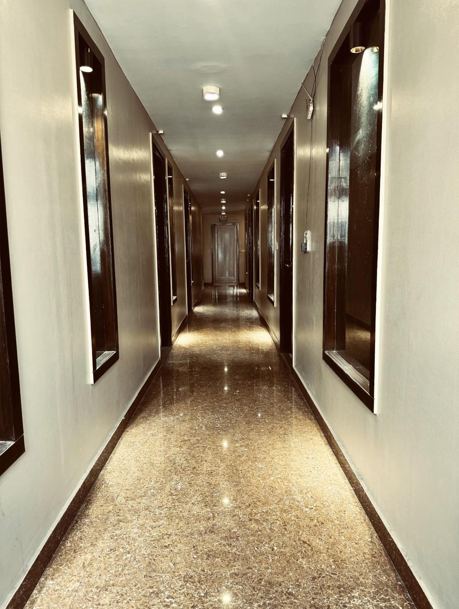 Staybook Hotel Aira New Delhi Railway Station Paharganj ภายนอก รูปภาพ