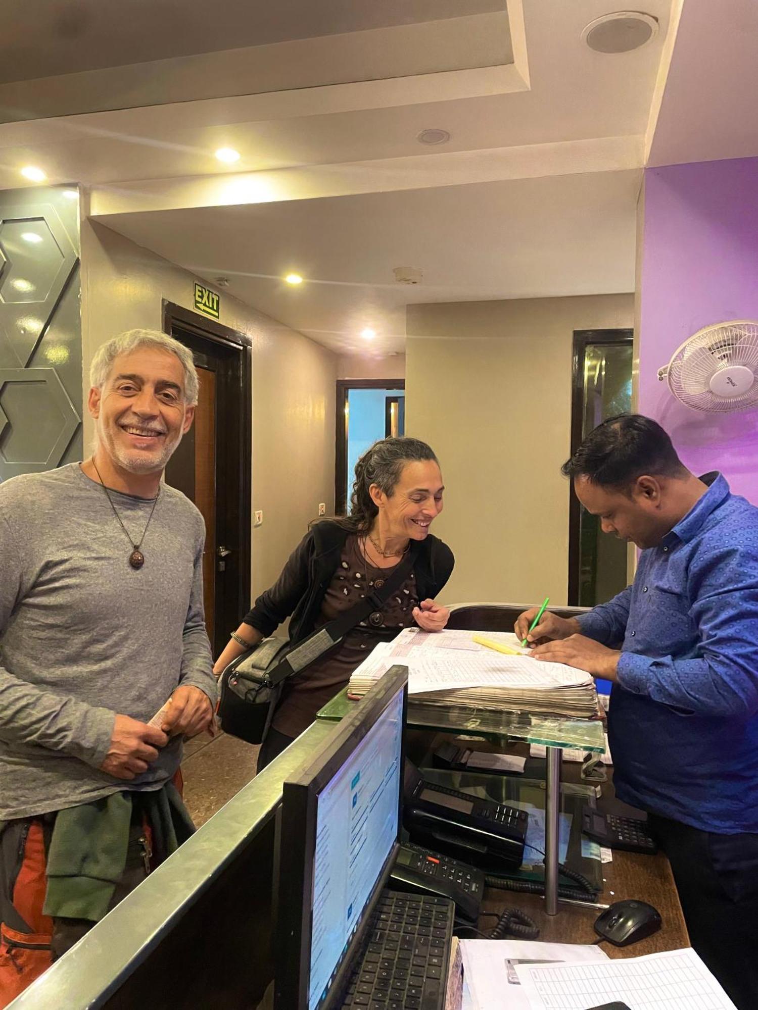 Staybook Hotel Aira New Delhi Railway Station Paharganj ภายนอก รูปภาพ